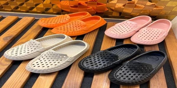 تصویر 1 از راهنمای خرید دمپایی سوراخ دار جلو بسته + قیمت عالی